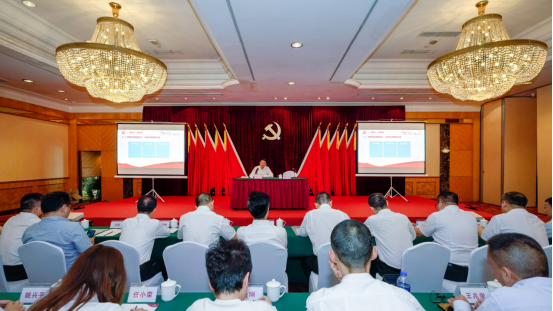 尊龙时凯集团任丁书记带头讲授“不忘初心、牢记使命”主题教育专题党课